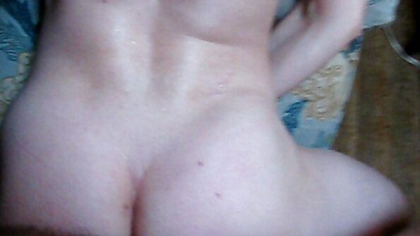 ලස්සන දෙදෙනෙක් ඩිඩෝ ඒන්ජල් සහ ජූලියා පාකර් ලෙස්බියන් විනෝද වෙති