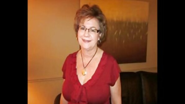 අසමසම බිළිඳාට ඇගේ පළමු ගුද අත්දැකීම කිසිදා අමතක නොවනු ඇත