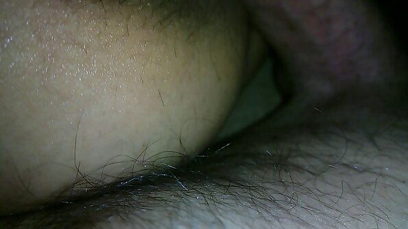 උඩ ඉන්න Veronica Rodriguez තමයි මගුල කරන්න තියෙන එකම විදිහ