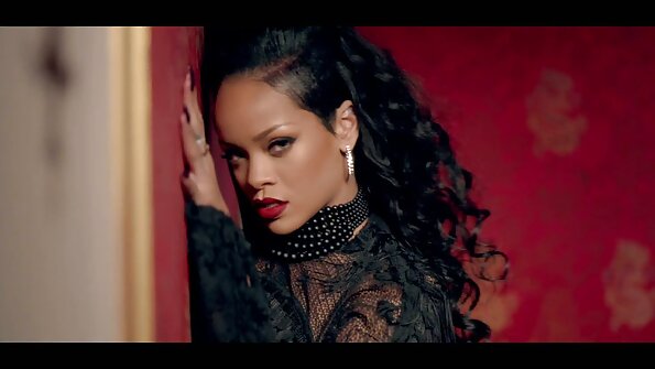 හිම-සුදු සමක් ඇති පෙම්වතිය කෙලෙසීමේ සතුටේ විලාපය