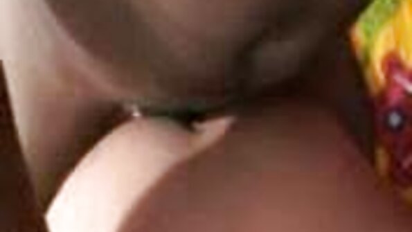 Victoria Pure Hardcore සඳහා Rocco Siffredi සහ Johnny Pag වෙත පැමිණේ