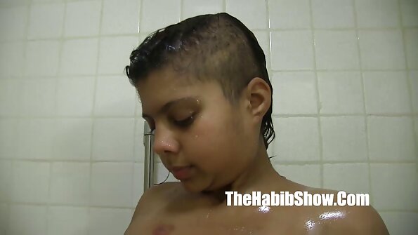 මෙම විශාල කළු කුකුළා විශ්මයජනක ආධුනික brunette ගැඹුරු බෝල වේ