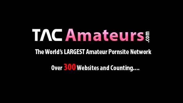 Slutty Latina කුකුළු පැටියා නව අසල්වැසියෙකු මුණගැසෙන්නේ ඔහුව පොළඹවා ගැනීමෙනි